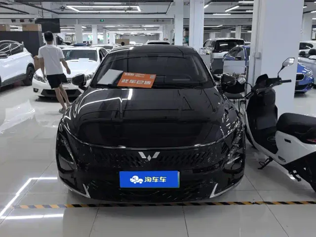 Wuling Starlight — Фото автомобиля 2
