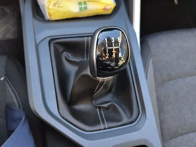Geely Emgrand — Фото автомобиля 15