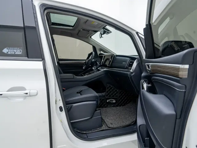 GAC Trumpchi M8 — Фото автомобиля 16