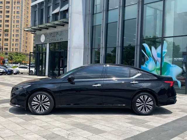Nissan Teana — Фото автомобиля 2