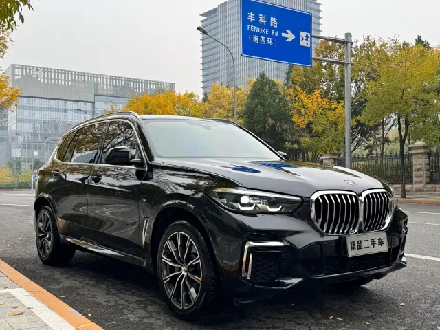 BMW X5 — Фото автомобиля 3