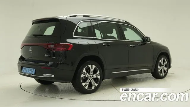 Mercedes-Benz EQB — Фото автомобиля 2