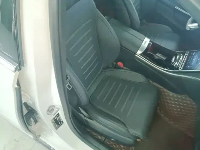 Mercedes-Benz C-Class — Фото автомобиля 24