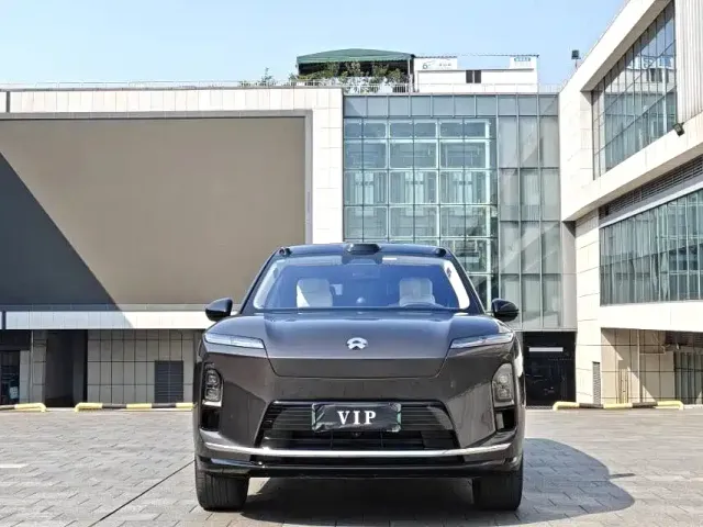 Nio ES8 — Фото автомобиля 2