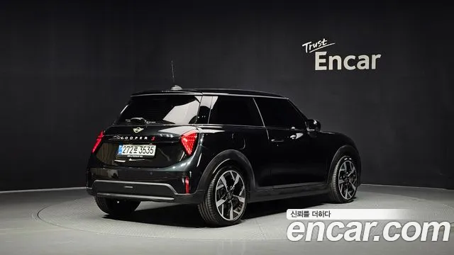 MINI Cooper 4th Gen — Фото автомобиля 2