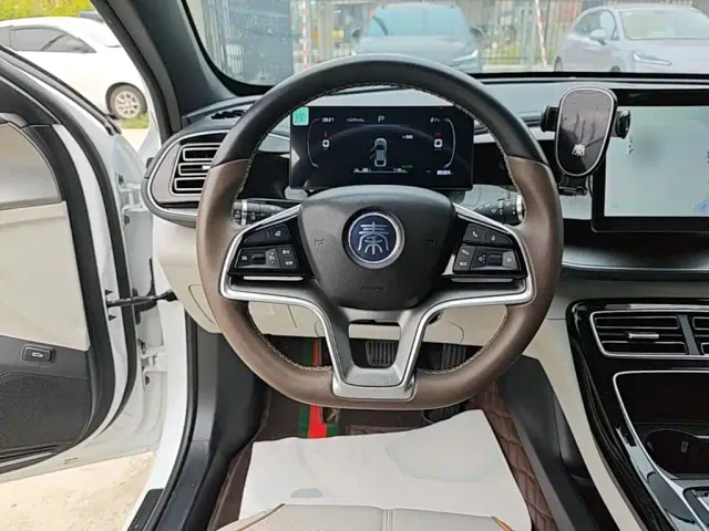 BYD Qin PLUS — Фото автомобиля 10