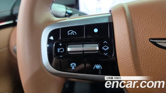 Genesis GV70 — Фото автомобиля 22