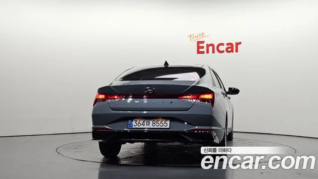 Hyundai Avante — Фото автомобиля 4