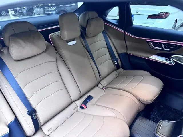 Mercedes-Benz E-Class — Фото автомобиля 13
