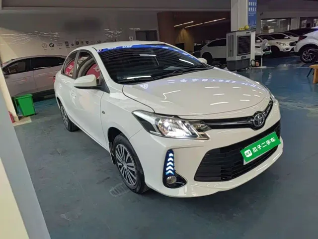 Toyota Vios — Фото автомобиля 3
