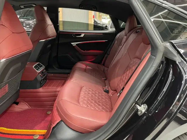 Audi A7L — Фото автомобиля 6