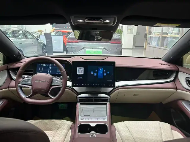 BYD Seal 07 DM-i — Фото автомобиля 4
