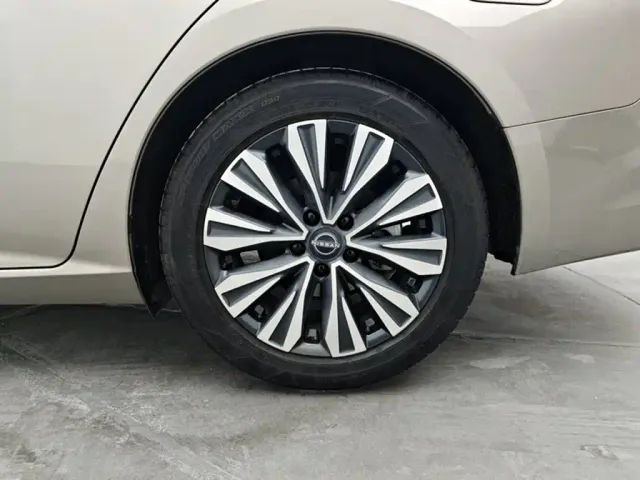 Nissan Teana — Фото автомобиля 12