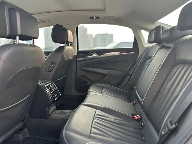 Volkswagen Passat — Фото автомобиля 9