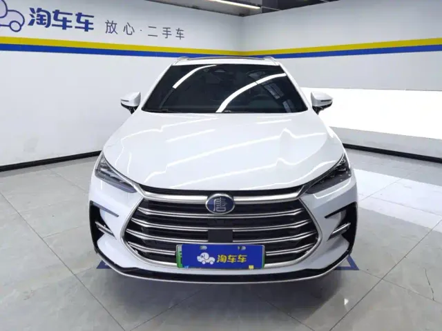 BYD Tang — Фото автомобиля 2
