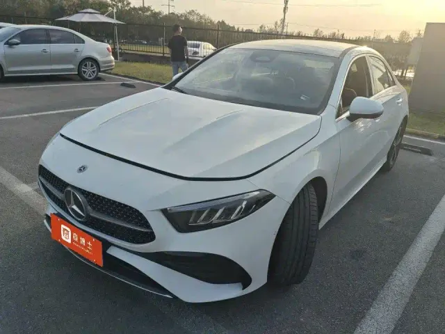 Фотография автомобиля — Mercedes-Benz A-Class