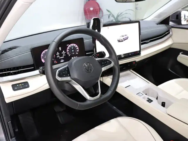 Volkswagen Sagitar — Фото автомобиля 10