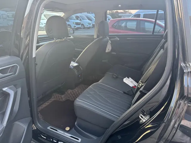 Volkswagen Tiguan L — Фото автомобиля 4