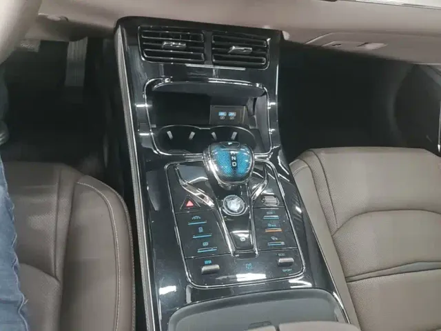 BYD Han — Фото автомобиля 13