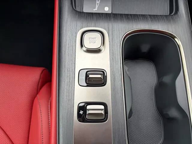 Xiaomi SU7 — Фото автомобиля 7