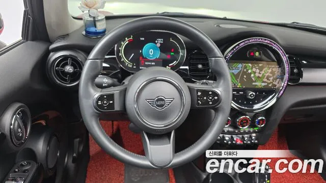 Mini Cooper Cooper Classic Plus — Фото автомобиля 13