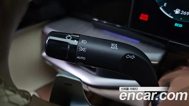 Hyundai Grandeur GN7 — Фото автомобиля 28
