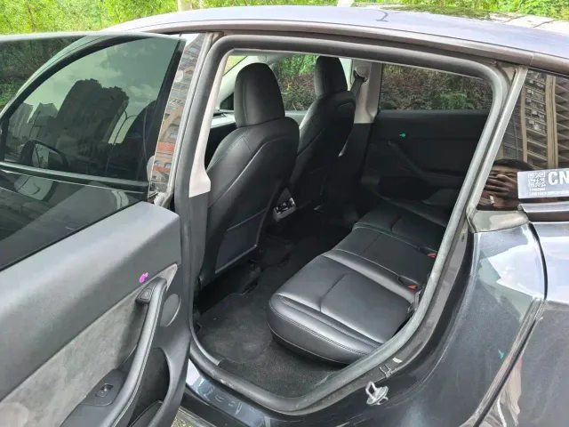 Tesla Model Y — Фото автомобиля 5