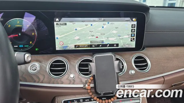 Mercedes-Benz E-Class W213 — Фото автомобиля 12