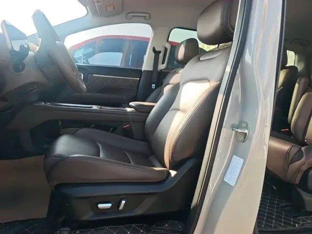 Wuling Starlight 730 — Фото автомобиля 14