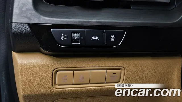 Kia Carnival Generation 4 — Фото автомобиля 13