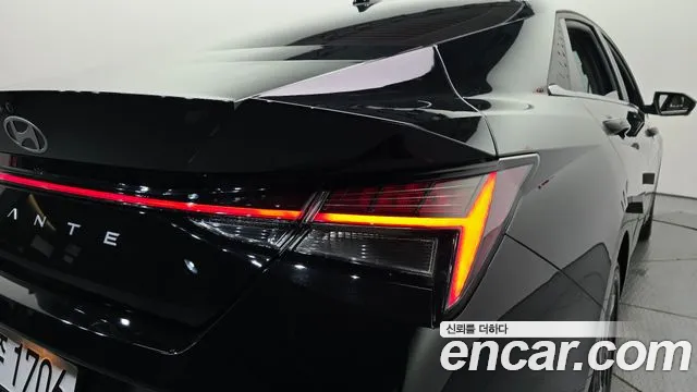 Hyundai Avante CN7 — Фото автомобиля 8