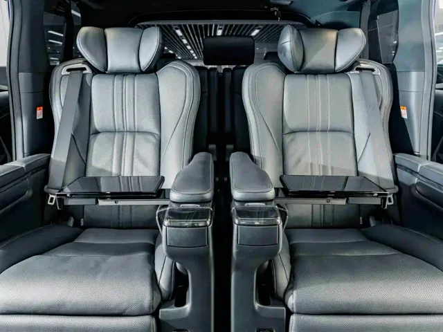 Lexus LM — Фото автомобиля 27