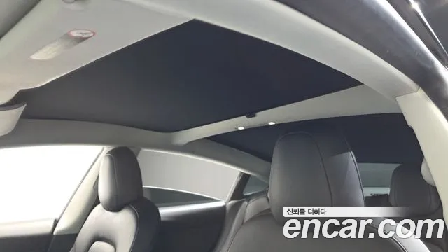 Tesla Model 3 — Фото автомобиля 23