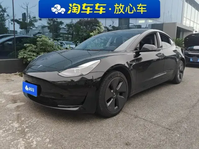 Фотография автомобиля — Tesla Model 3