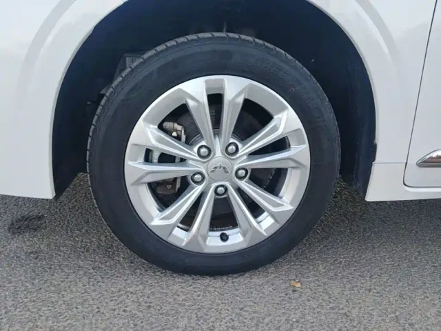 Wuling Jiachen — Фото автомобиля 22