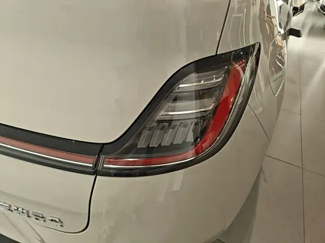 Baojun Cloud — Фото автомобиля 7