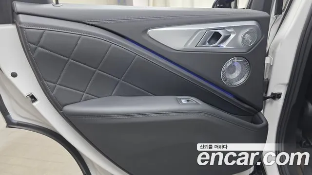 BMW XM G09 — Фото автомобиля 14