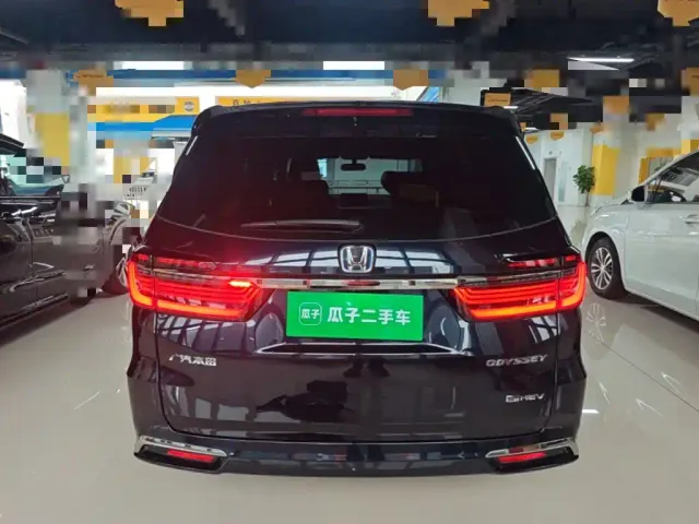 Honda Odyssey — Фото автомобиля 5