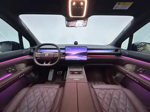 Nio ES8 — Фото автомобиля 10