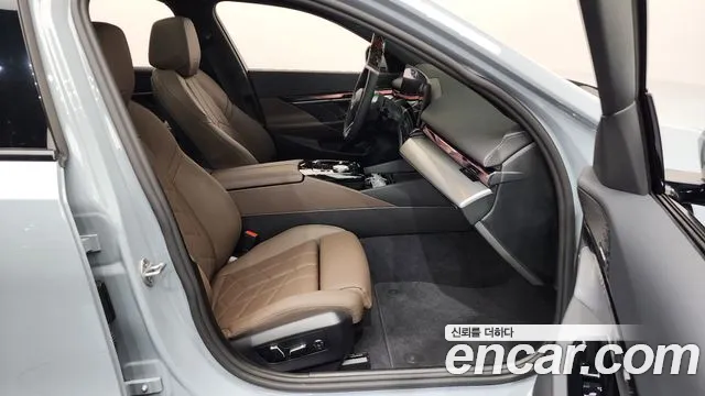 BMW 5-Series 5 серия (G60) 523d M Sport — Фото автомобиля 21