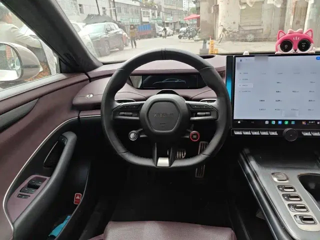 Xiaomi SU7 — Фото автомобиля 2