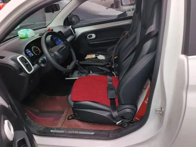 Roewe Clever — Фото автомобиля 7
