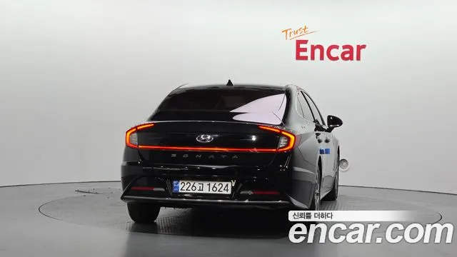 Hyundai Sonata — Фото автомобиля 4