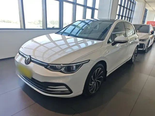 Фотография автомобиля — Volkswagen Golf