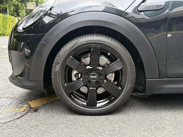 MINI Hatch — Фото автомобиля 10