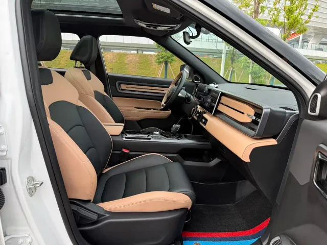 Geely ICON — Фото автомобиля 8