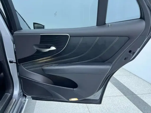 Lexus LS — Фото автомобиля 27