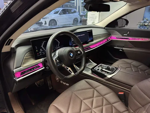 BMW 7 Series — Фото автомобиля 4
