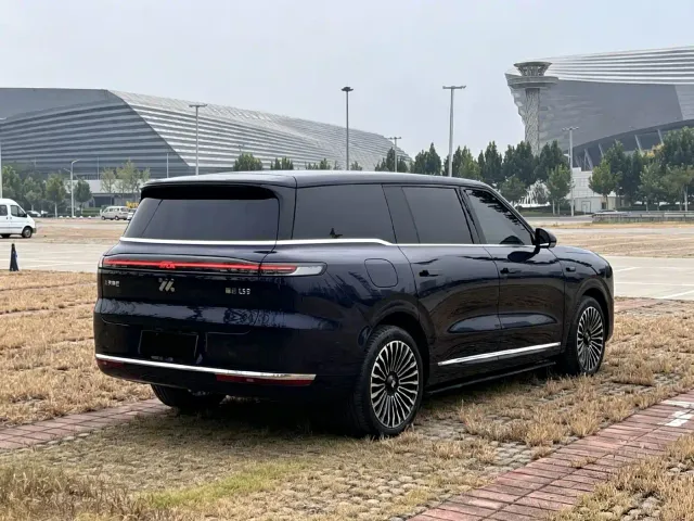 IM Motors LS9 — Фото автомобиля 13