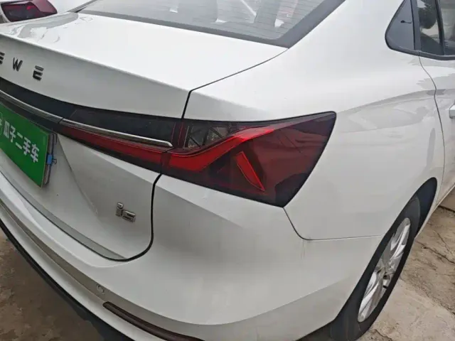 Roewe i5 — Фото автомобиля 7